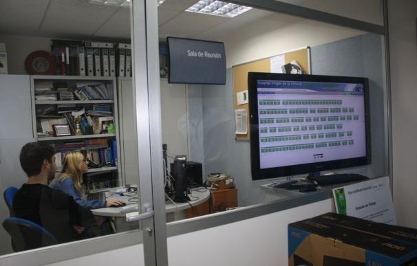 Alumnos de FP de Granada, Córdoba y Cádiz visitan el Hospital Clínico para conocer sus sistemas informáticos