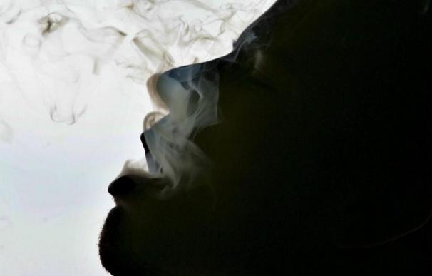 Uno de cada tres jóvenes españoles entre 16 y 24 años es fumador