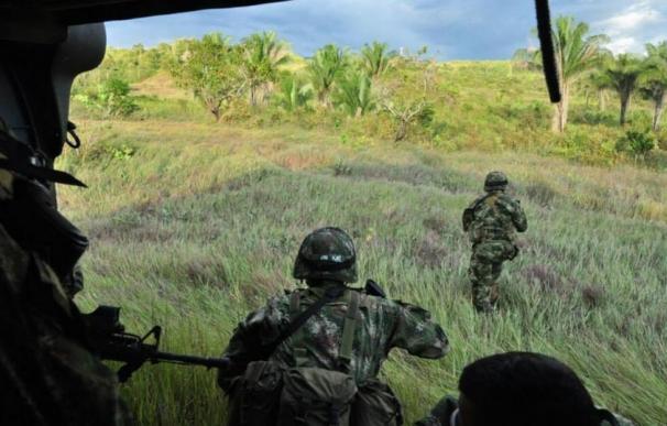 Un ataque de la guerrilla ELN deja al menos 11 militares muertos en Colombia