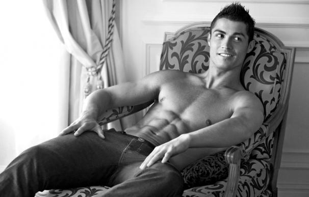 Armani desvela las nuevas imágenes de Cristiano Ronaldo en calzoncillos