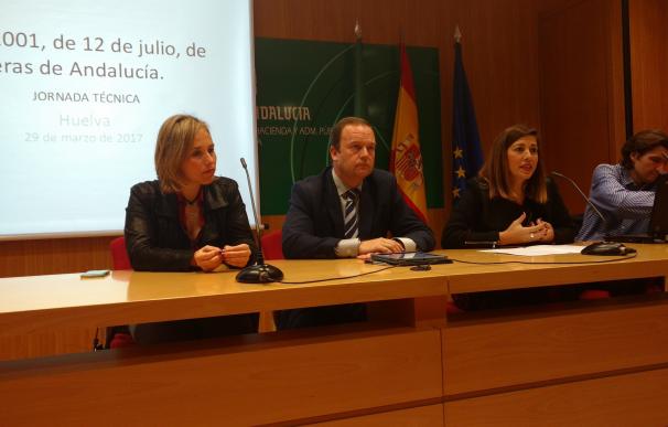 La Junta traslada a medio centenar de representantes de municipios la normativa de carreteras en Andalucía