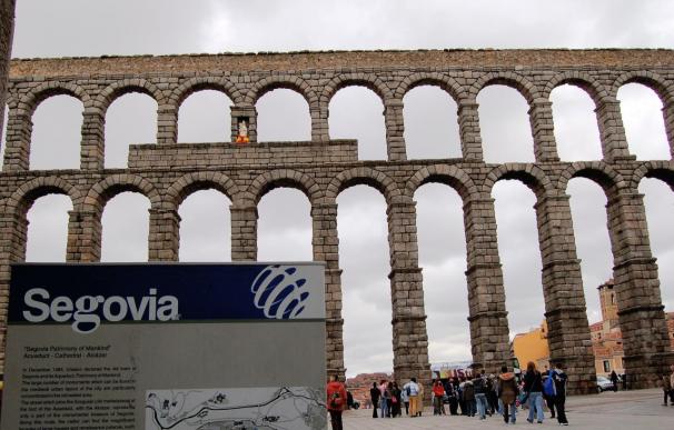 La Asociación Preeminencia del Derecho de Murcia pide la retirada de la Virgen del Acueducto de Segovia
