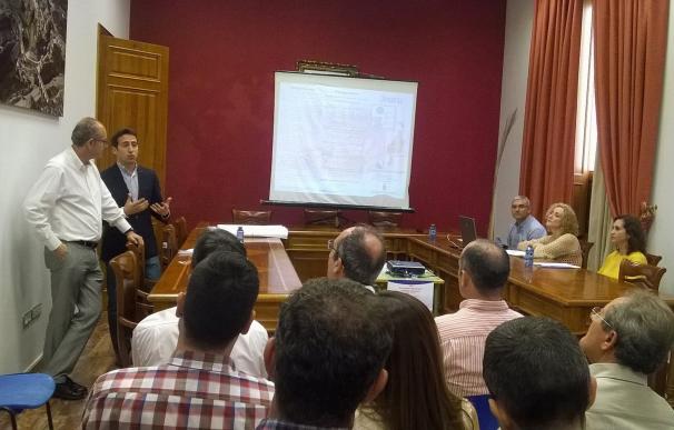 Diputación acerca a técnicos y políticos de trece municipios las posibilidades de Dipalsit 2.0