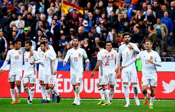Los jugadores de España celebran uno de los goles ante Francia