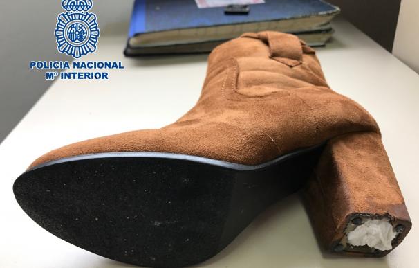 Detenida cuando intentaba introducir droga escondida en el tacón de su bota en la prisión de Badajoz