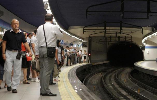 Tranquilidad y disparidad en las cifras en el primer día de paro en el Metro