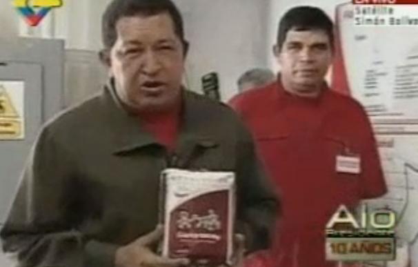 Chávez promociona pañales