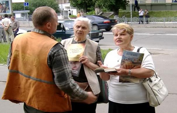 Rusia estudia ilegalizar a los Testigos de Jehová al considerarlos extremistas