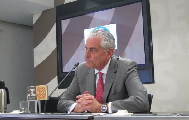 Suárez (PP) dice que el proyecto de ley de Presupuestos es "un engaño" que "enfrenta a los aragoneses"