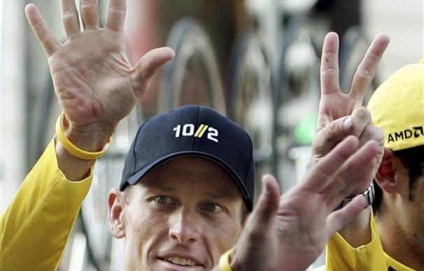 El jefe de la AMA dice que Armstrong debería perder sus TourCorbeil-Essonnes and Paris