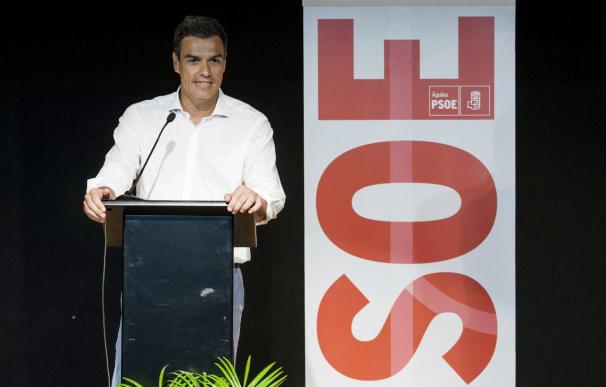 Primer mes de Sánchez a los mandos del PSOE o cómo seducir a la clase media
