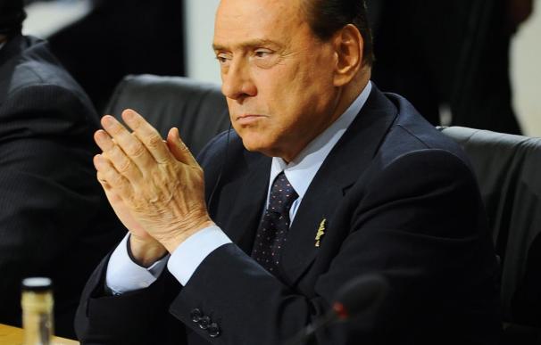 El hombre que lanzó una miniatura a Berlusconi ha sido absuelto