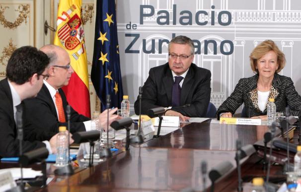 Salgado anuncia una "importante reducción" del número de empresas públicas