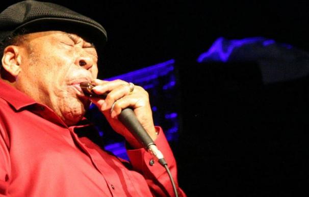 Muere el pionero del blues con armónica James Cotton a los 81 años