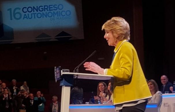 Esperanza Aguirre se emociona al recibir un aplauso de 4 minutos en el Congreso del PP de Madrid