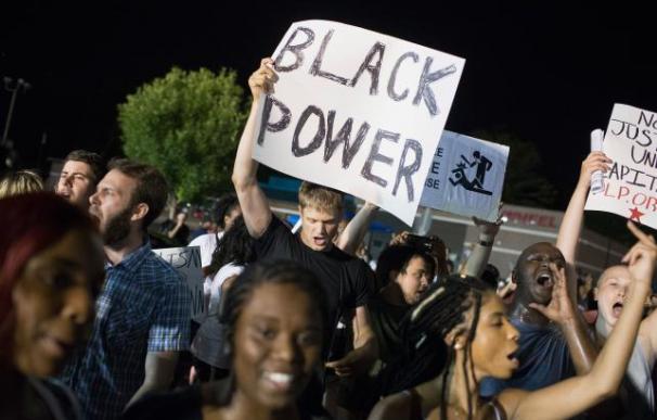 Ferguson, la ciudad de los disturbios raciales, nombra a un jefe de Policía negro