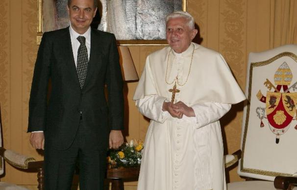 Rodríguez Zapatero llega al Vaticano para entrevistarse con Benedicto XVI