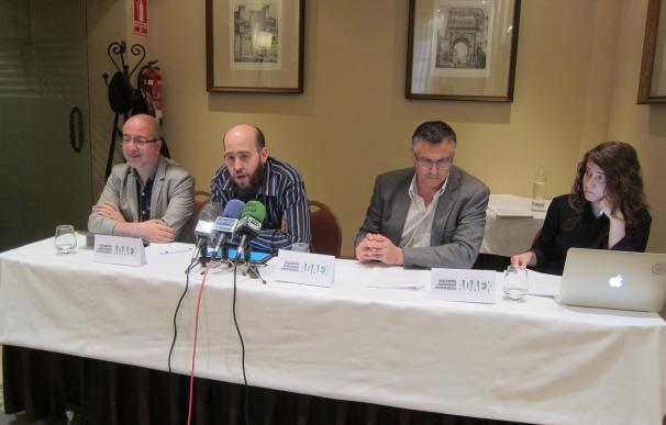 La Asociación Audiovisual de Extremadura señala que la deuda del canal público pone en "duda el desarrollo" del sector