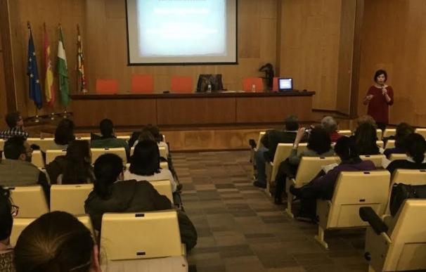 Unos 50 pediatras y enfermeros gestores de casos del Sur de Córdoba reciben formación en Atención Temprana