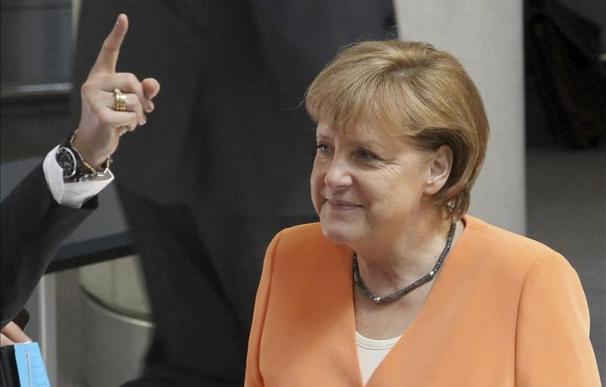 Los socios de Merkel plantean someter a referéndum el futuro de Europa