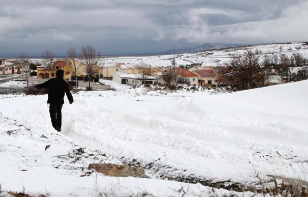 Alerta por nieve en los sistemas montañosos de 17 provincias