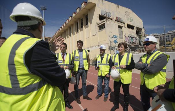 Empieza el derribo del antiguo pabellón del Estadio de la Juventud en inicio de la segunda fase de su reforma