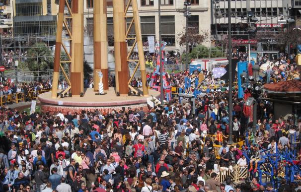 Asociaciones de Vecinos de Valencia muestran su "preocupación" por la "masificación" del fin de semana de Fallas