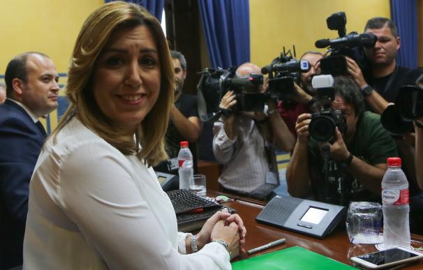 Susana Díaz ve un "honor" acudir a la comisión de formación y espera que sus conclusiones sirvan "fuera de Andalucía"