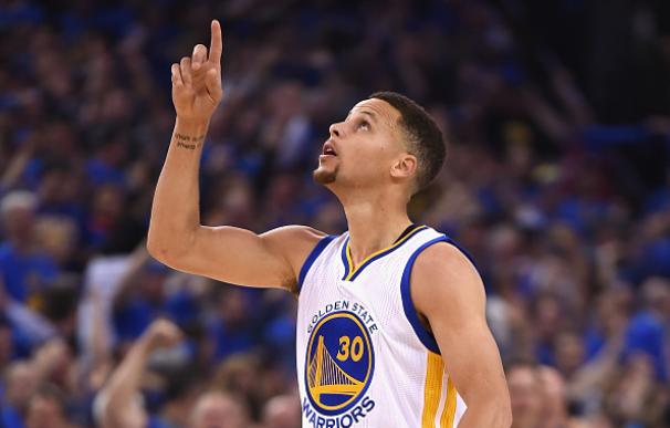 Curry repite como MVP y aspira a ser el único en la historia en recibir todos los votos posibles
