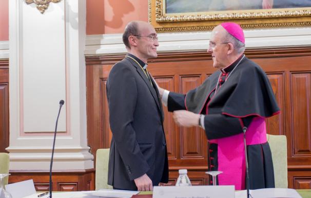 El rector de San Dámaso propone recuperar el "atractivo" de la fe ante el bajo interés de los jóvenes por el sacerdocio