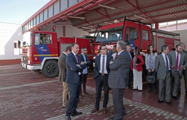 El parque de bomberos de Villafranca de los Barros gana en "eficacia y seguridad" con sus nuevas instalaciones
