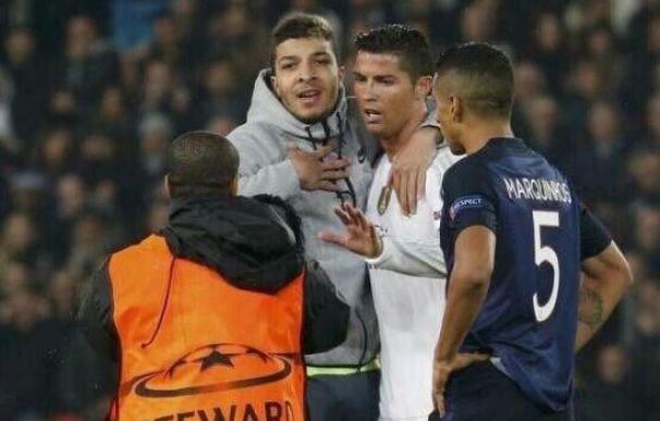 Se arriega a un año de cárcel por intentar abrazar a Cristiano Ronaldo.