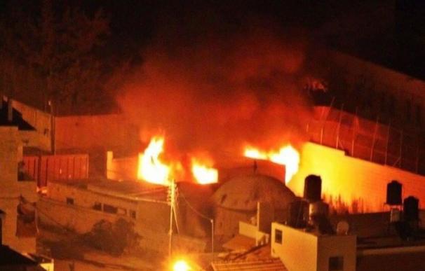 Palestinos incendian la Tumba de José en Cisjordania en el inicio de un nuevo "día de la ira" de Hamás