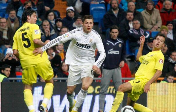 Ronaldo pide que Raúl continúe más años en el Real Madrid