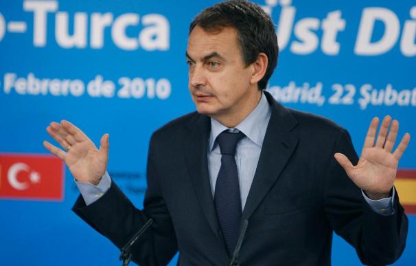 Zapatero insiste en que pondrá todo el empeño en lograr un pacto para superar la crisis