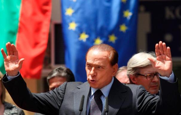 Berlusconi se muestra dispuesto a modificar la "ley mordaza" para aprobarla