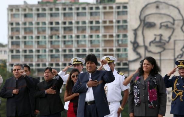 Evo Morales, condecorado en Cuba con la Orden José Martí