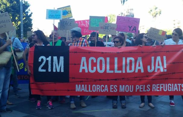 Unas 300 personas exigen en Palma "solidaridad y respeto" para los refugiados