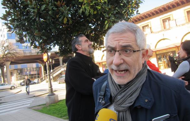 Llamazares exige a Rajoy la misma prioridad para el eje ferroviario Atlántico que para el Mediterráneo