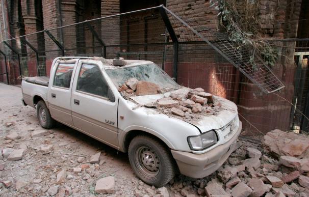 El número de muertos por el terremoto en Chile supera ya los 300