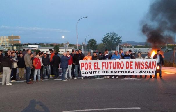 UGT cifra en casi el cien por cien el seguimiento de trabajadores de Nissan Ávila de la primera jornada de huelga