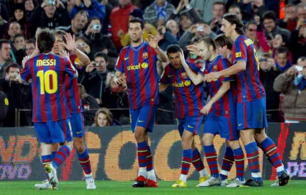 2-1. Pedro y Messi acuden al rescate del Barça ante el Málaga
