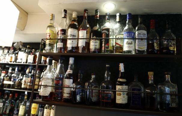 El 4,7% de los trabajadores murcianos bebe alcohol a diario y solo un 0,52% bebe los fines de semana