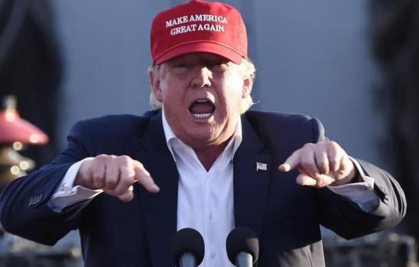 La gorra de Trump, su arma de marketing por 23 euros...está hecha por latinos