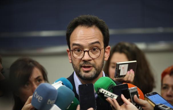 El PSOE recrimina a PDeCAT y ERC que se apoyen en la CUP pese a sus comportamientos "antidemocráticos"