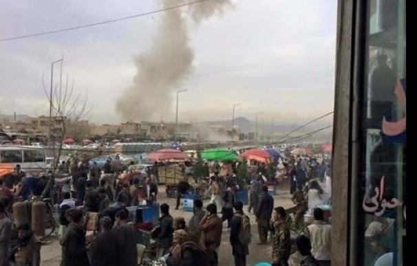 Al menos nueve muertos en el atentado suicida contra la sede del Ministerio de Defensa afgano