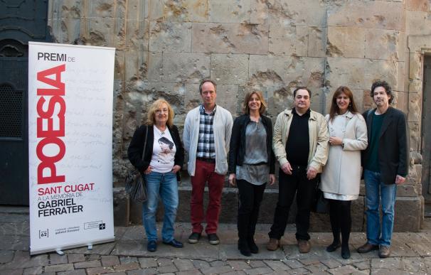 Joan Puigdefàbrega gana el XV Premio de Poesía de Sant Cugat con 'Deshora'