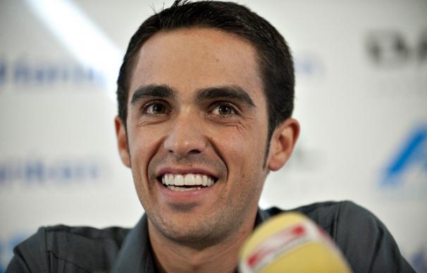 Contador se daña la rodilla derecha tras una caída cuando se entrenaba