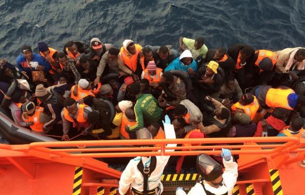 Ascienden a siete las pateras localizadas con más de 150 inmigrantes a bordo