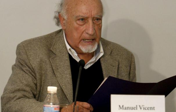 Manuel Vicent recibe la Medalla de Oro del Círculo de Bellas Artes de Madrid